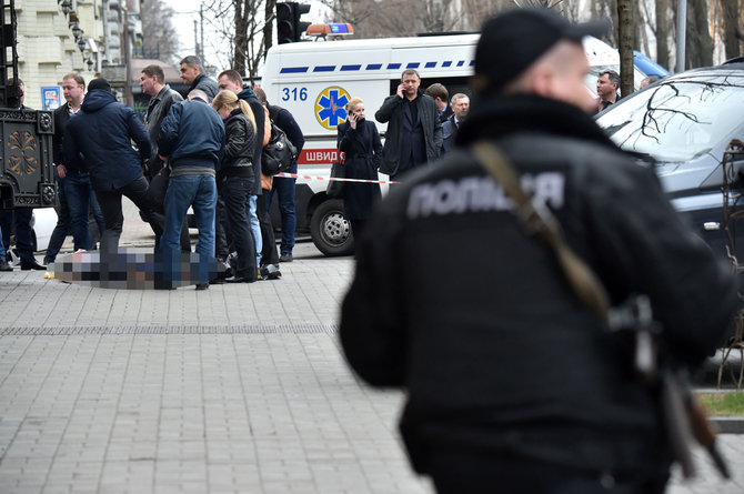 AFP/„Scanpix“ nuotr./Kijevo centre nužudytas buvęs Rusijos Valstybės Dūmos deputatas Denisas Voronenkovas