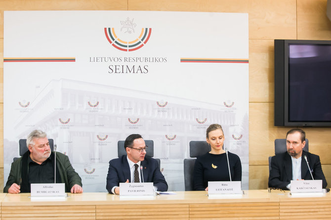 15min nuotr./Spaudos konferencija „Ar leisime darkyti Šv. Pilypo ir Jokūbo istorinį kompleksą“