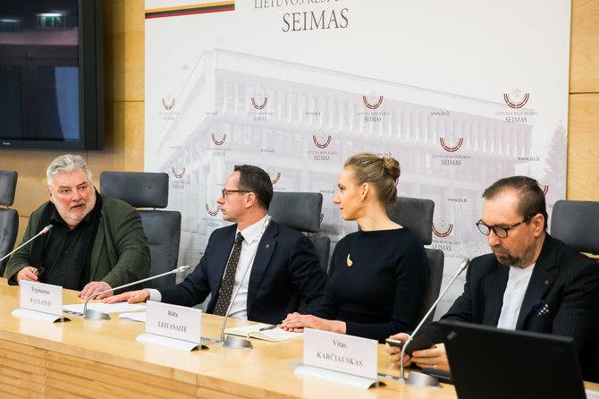 15min nuotr./Spaudos konferencija „Ar leisime darkyti Šv. Pilypo ir Jokūbo istorinį kompleksą“