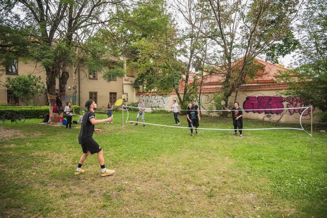 Liudo Barono nuotr./Badmintono aikštelė prie Onos bažnyčios