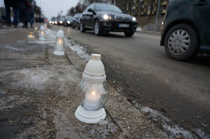 Vilijos Mockuvienės/Muge.eu nuotr./Automobilis su užmušto keturmečio palaikais pravažiavo pagrindinę Kėdainių gatvę