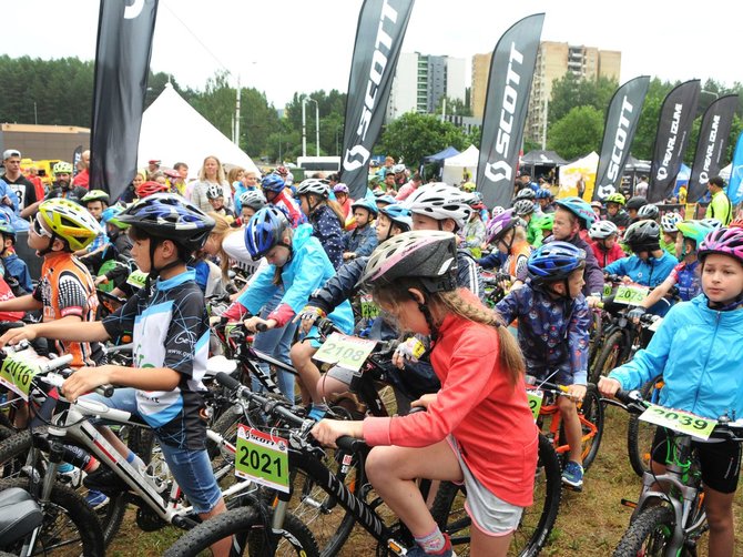 Partnerio nuotr./Lietingame MTB dviračių maratonų taurės etape Vilniuje lyderiai nepasikeitė