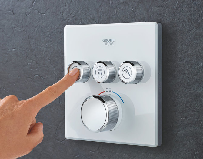 „Smart Control“ turi srovės, jos stiprumo reguliavimo funkciją (gamintojas – „Grohe“)