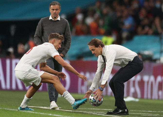 AFP/„Scanpix“ nuotr./Fernando Llorente ir Roberto Mancini