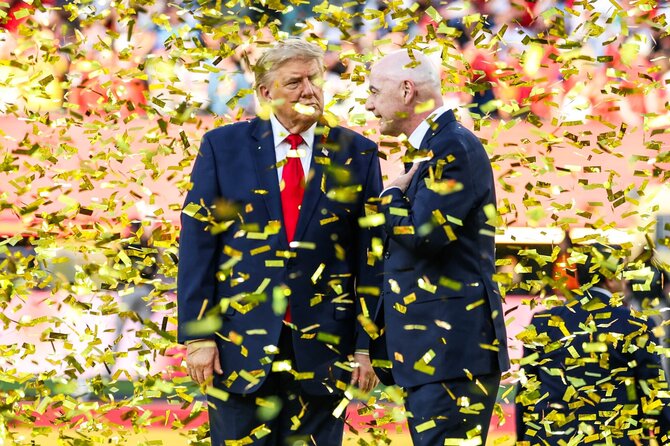 „Scanpix“ nuotr./Donaldas Trumpas ir Gianni Infantino