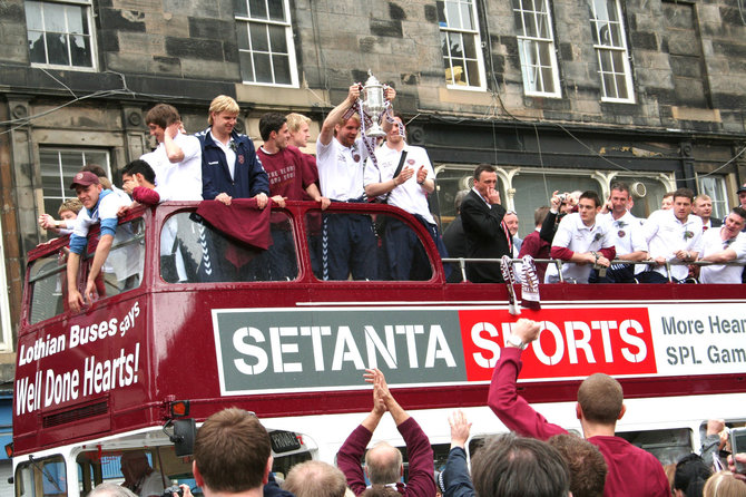 „Hearts“ futbolininkai švenčia pergalę 2006 metų Škotijos taurės finale