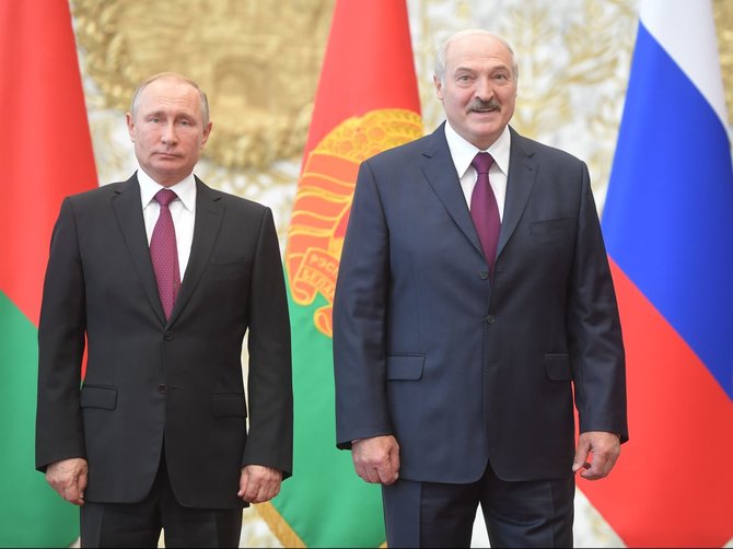 „Scanpix“ nuotr./Vladimiras Putinas susitiko su Aliaksandru Lukašenka