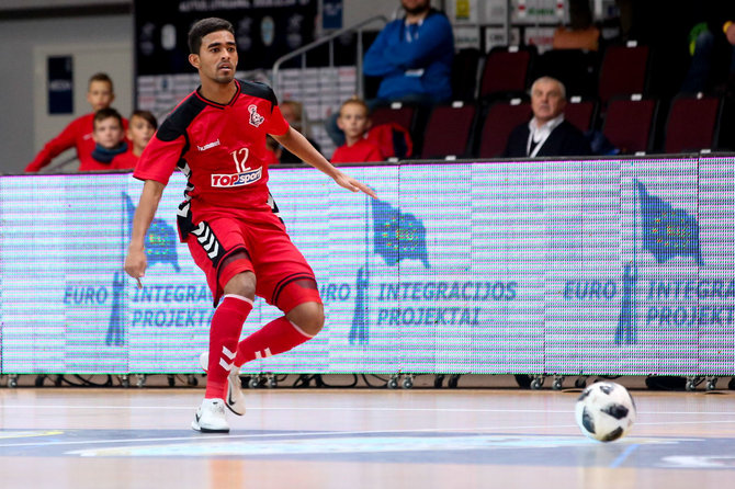 Vidmanto Balkūno / 15min nuotr./Salės futbolo Čempionų lygos rungtynės: Kauno „Vytis“ – „Halle-Gooik“ (Belgija)