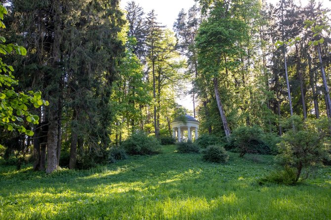 Vidmanto Balkūno / 15min nuotr./Užutrakio dvaro sodybos parkas