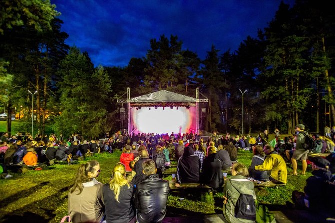 Vidmanto Balkūno/15min.lt nuotr./Festivalio „Mėnuo Juodaragis“ akimirka