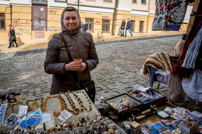 Vidmanto Balkūno/15min.lt nuotr./Letuviškos tematikos suvenyrai Kijevo prekyvietėje