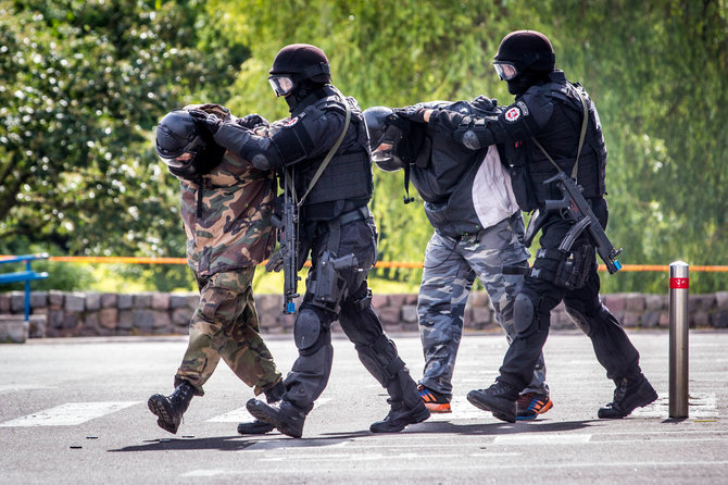 Vidmanto Balkūno / 15min nuotr./Lietuvos policijos antiteroristinių operacijų rinktinė „Aras“ 