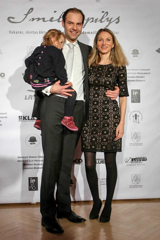 Vidmanto Balkūno / 15min nuotr./Gediminas Adomaitis su žmona Sofia ir dukra Clarice 