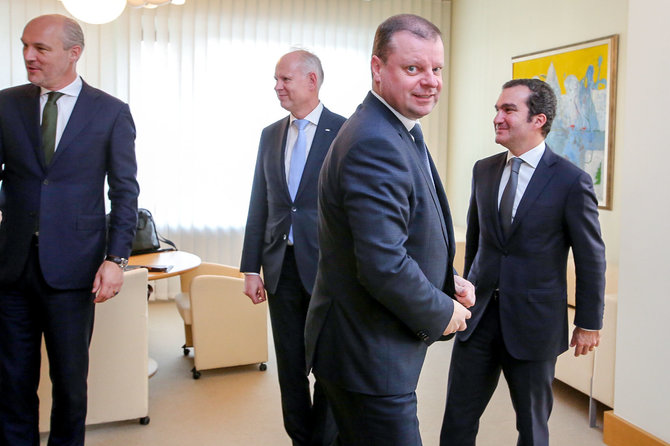 Vidmanto Balkūno / 15min nuotr./S.Skvernelis susitinka su „Carlsberg Group“ viceprezidentu Vakarų Europai