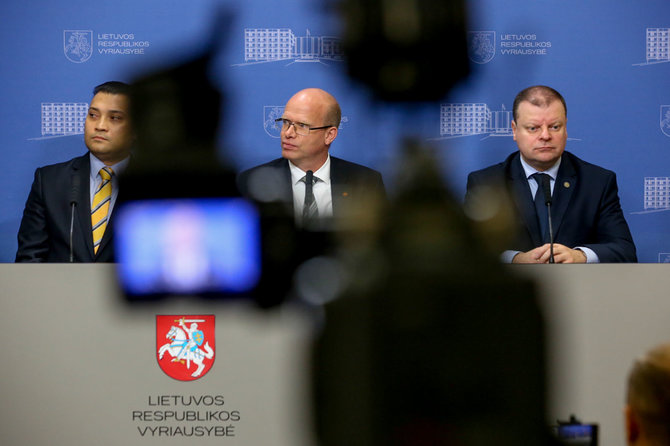 Vidmanto Balkūno / 15min nuotr./Spaudos konferencija „Continental“ sutarties pasirašymo proga