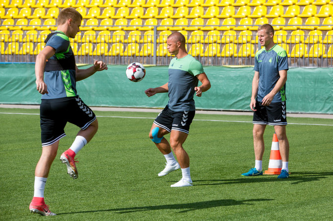 Vidmanto Balkūno / 15min nuotr./Lietuvos futbolo rinktinės treniruotė