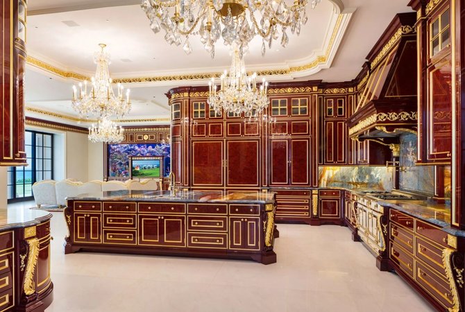  „Concierge Auctions“ nuotr./Floridoje parduotas pagal Versalio rūmus sukurtas dvaras