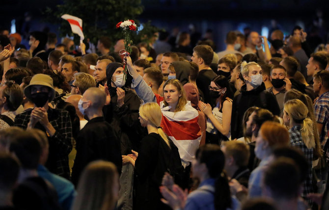 „Reuters“/„Scanpix“ nuotr./Baltarusijoje malšinami antrą dieną besitęsiantys protestai