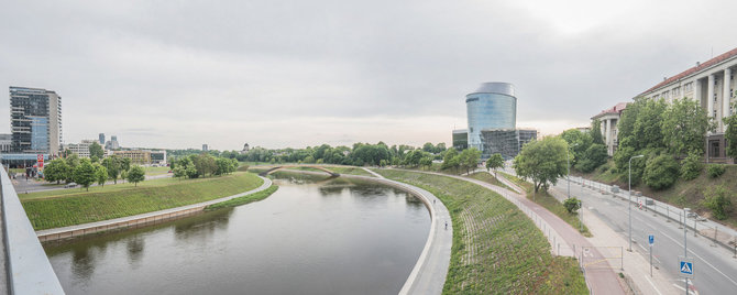 Vilniaus miesto savivaldybės nuotr./Numatomo tilto virš Neries projekto pasiūlymai