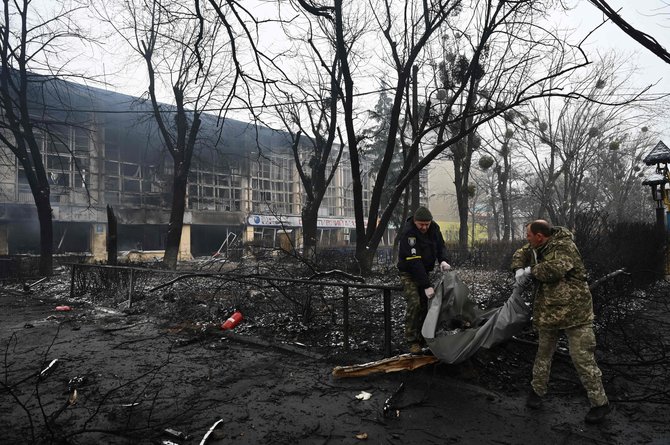 AFP/„Scanpix“ nuotr./Prie televizijos bokšto Kijeve