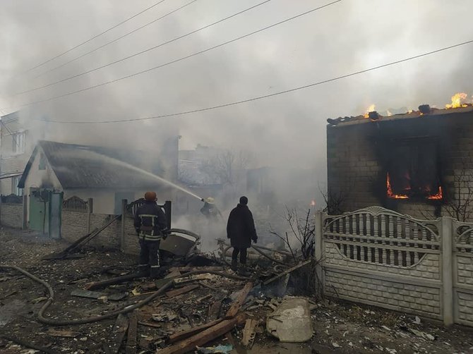  Ukrainos valstybinės ypatingų situacijų tarnybos nuotr./Rusijos pajėgos atakuoja civilių objektus Ukrainoje