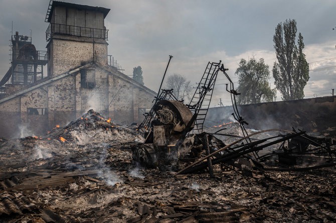 ZUMAPRESS / Scanpix nuotr./Sunaikinta grūdų silosinė Donbaso regione