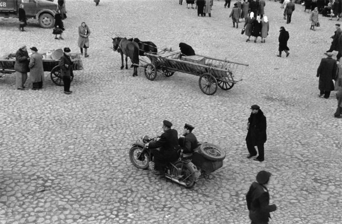 Vytauto Stanionio nuotr./Turgaus aikštė, 1956