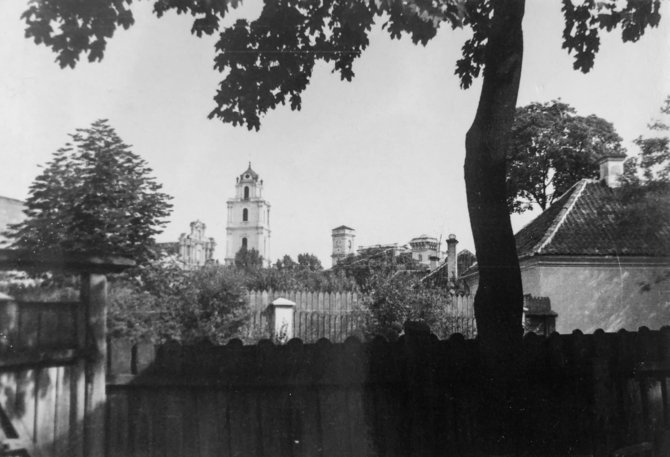 Varšuvos nacionalinio muziejaus fondo nuotr./Miesto fragmentas su vaizdu į Šv.Jonų bažnyčios varpinę