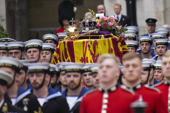 „Scanpix“/AP nuotr./Britanija ir pasaulis atsisveikina su karaliene Elžbieta II