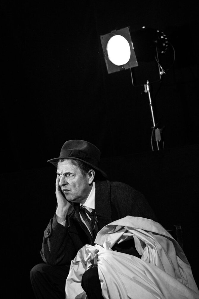 Lauros Vansevičienės nuotr./Aktorius Arūnas Sakalauskas režisieriaus Adomo Juškos spektaklio „Fikcijos“ repeticijoje. Jaunimo teatras. 2019, Vilnius