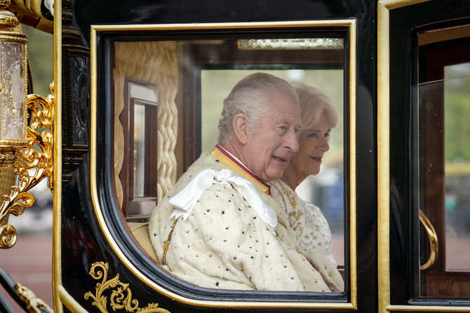 AFP/„Scanpix“ nuotr./Karolis III ir karalienė konsortė Camilla