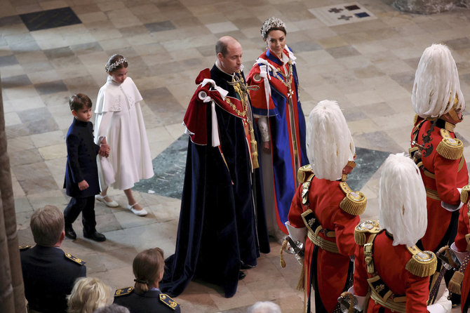 „Reuters“/„Scanpix“ nuotr./Karaliaus Karolio III karūnacija Vestminsterio abatijoje