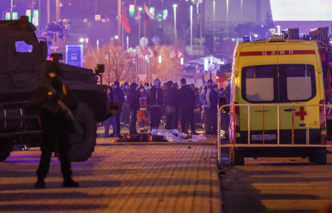 „Reuters“/„Scanpix“ nuotr./Išpuolis Maskvos koncertų salėje „Crocus City Hall“
