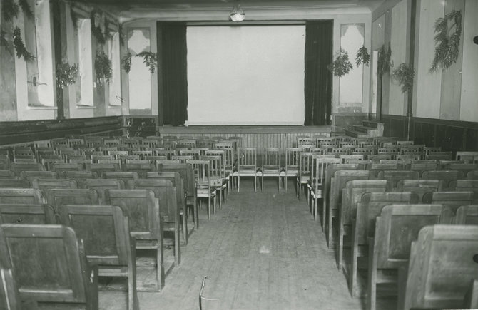  Lietuvos Teatro, muzikos ir kino muziejaus nuotr./Kretingos kino teatro „Ostland“ salė, 1942