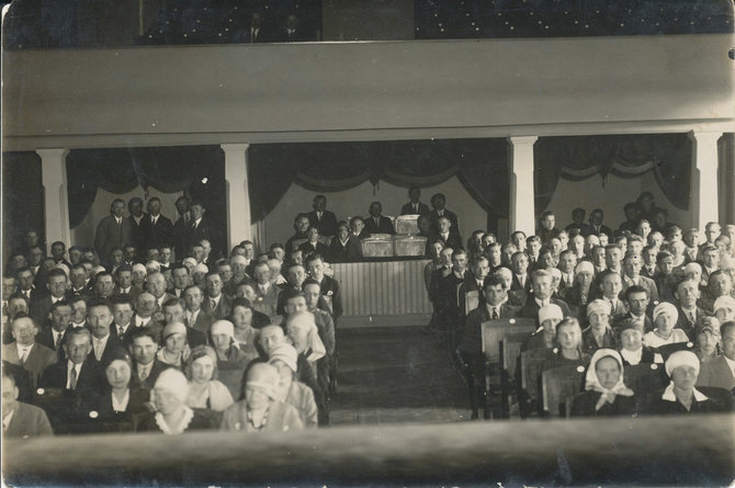 Dovydo Zolino/Raseinių krašto istorijos muziejaus nuotr./Kazio Lukšio „Romuvos“ salėje, 1931