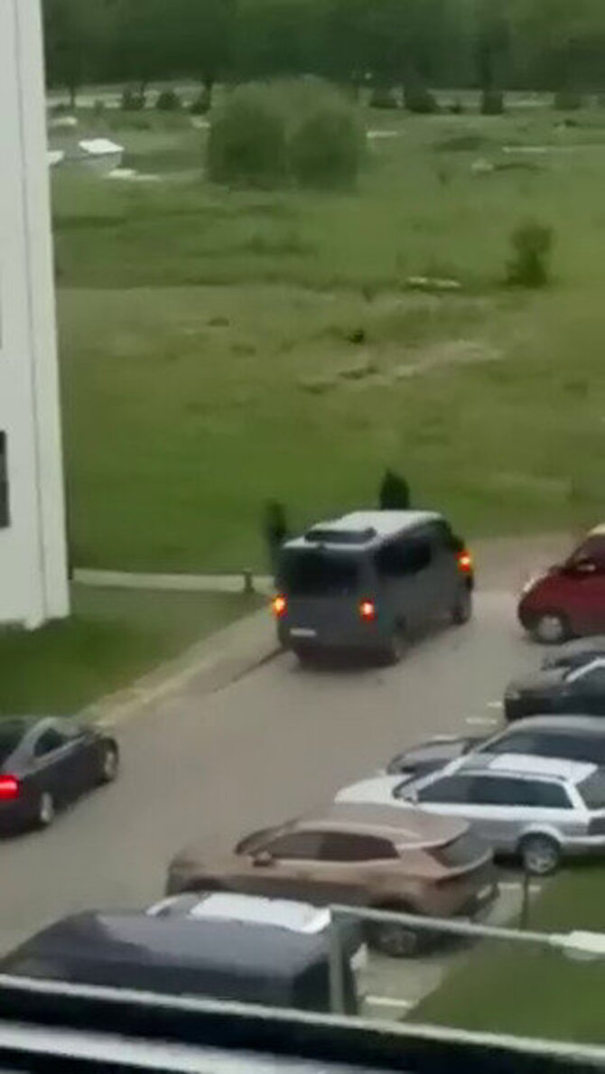 Videokadras/„Aro“ pareigūnai ir prie Šalčininkų savivaldybės