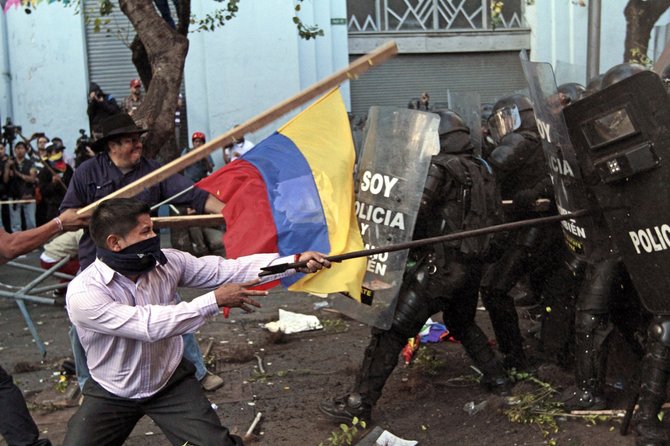 AFP/„Scanpix“ nuotr./Protestai ir visuotinis streikas Ekvadore