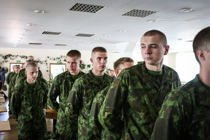 KAM nuotr./Po septynerių metų pertraukos Lietuvos kariuomenėje tarnauja ir šauktiniai