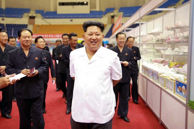 AFP/„Scanpix“ nuotr./Šiaurės Korėjoje yra kuo pasidžiaugti jos lyderiui Kim Jong Unui