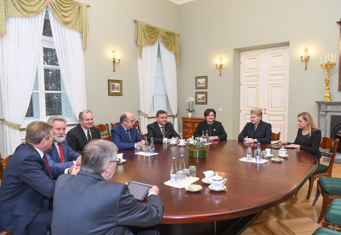 Prezidento kanceliarijos/R. Dačkaus nuotr./Prezidentės susitikimas su Seimo valdyba