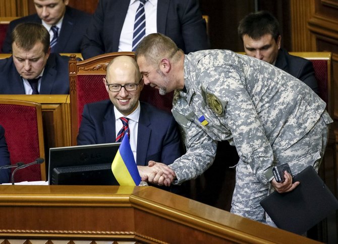 „Reuters“/„Scanpix“ nuotr./Ukrainos premjeras Arsenijus Jaceniukas traukiasi iš pareigų