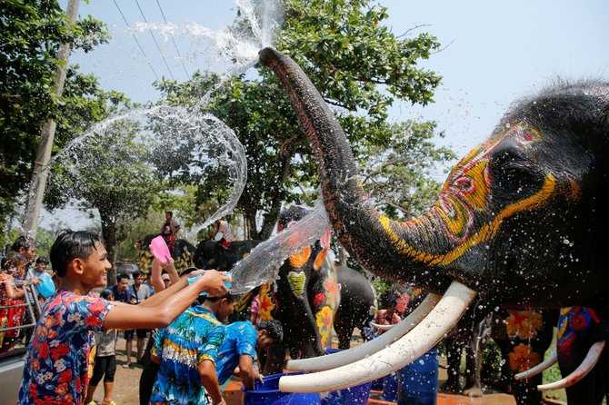 „Reuters“/„Scanpix“ nuotr./Vandens festivalis Tailande