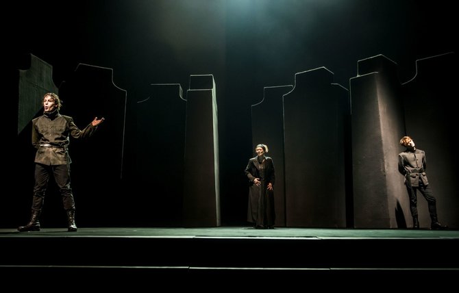  LNDT / Dmitrijaus Matvejevo nuotr./Lietuvos nacionalinio dramos teatro premjera – „Oidipo mitas“, rež. Gintaras Varnas