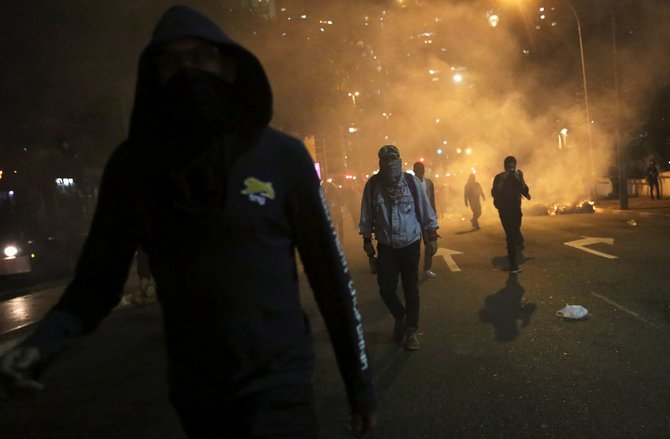 „Reuters“/„Scanpix“ nuotr./Protestai Brazilijoje