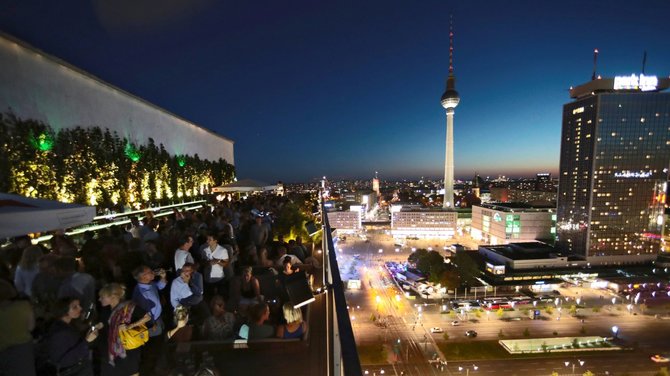 „Reuters“/„Scanpix“ nuotr./Visuomet įdomus naktinis Berlyno gyvenimas