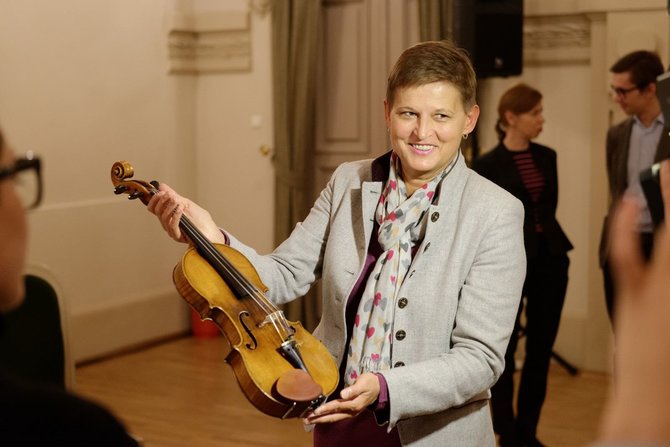 Martyno Aleksos nuotr./Pirmą kartą Lietuvoje pristatomas autentiškas V. A. Mozarto smuikas