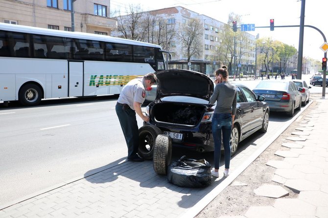 Kauno apskrities VPK nuotr./Kauno policininkų pagalba 