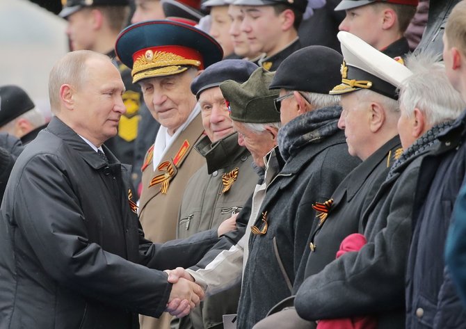 „Reuters“/„Scanpix“ nuotr./Pergalės dienos paradas Maskvoje