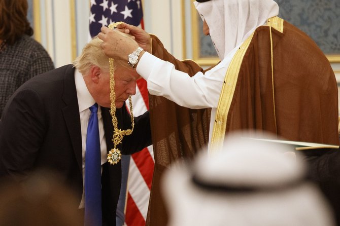 „Scanpix“/AP nuotr./Donaldo Trumpo kelionė į Saudo Arabiją
