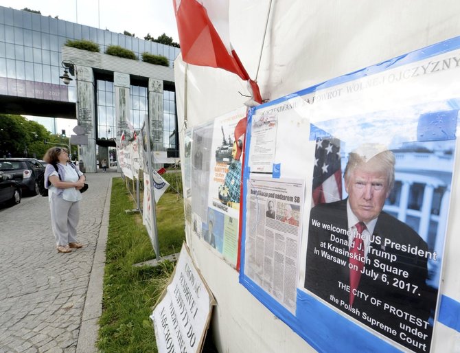 „Scanpix“/AP nuotr./Varšuva ruošiasi Donaldo Trumpo vizitui